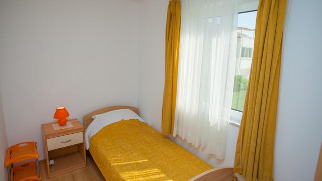 Apartment 4 – photo 2